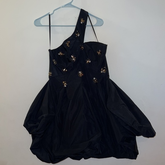 BCBG MAXAZRIA Bubble Dress 🖤 - Picture 6 of 9